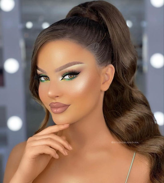 The Science of Shine: How Brasil Cacau Enhances Glossy Hair