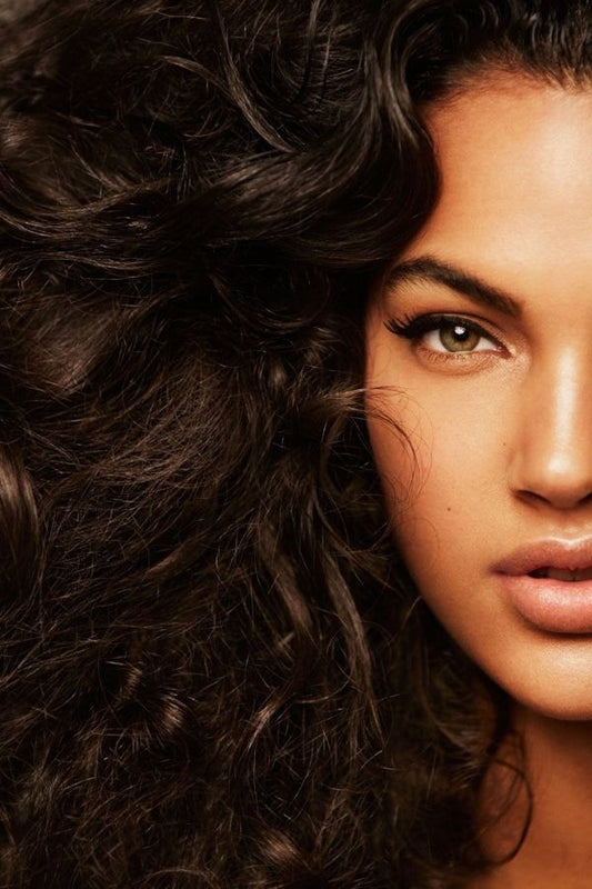 How to Choose a Powder for Hair Volume
