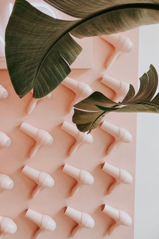 How to bring new clients to a beauty salon with the help of promoters